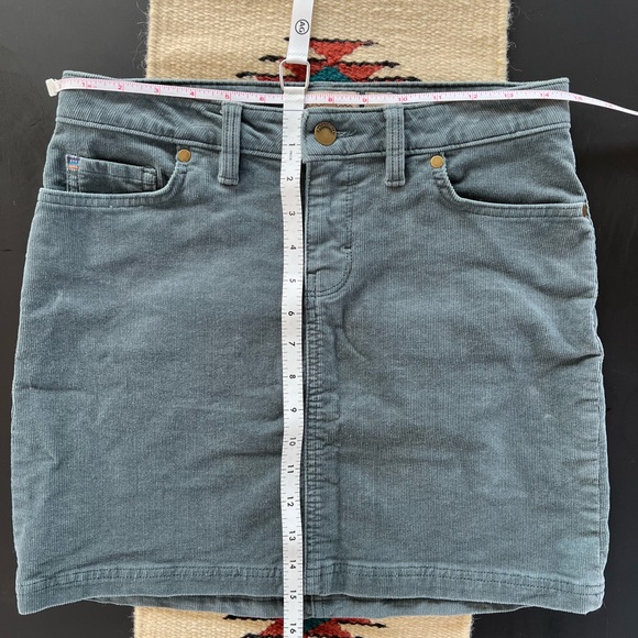 Patagonia Corduroy Mini Skirt - Size 2 - Muted Green - Picture 3 of 4